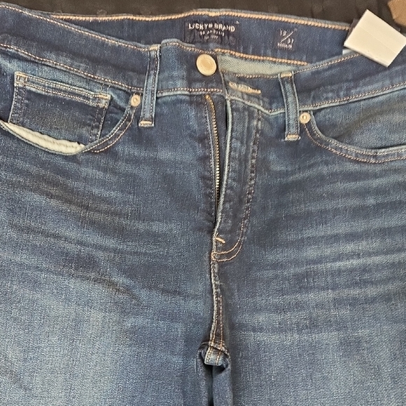 Lucky Brand Blue Straight Leg Jeans Classic Style - Picture 1 of 1